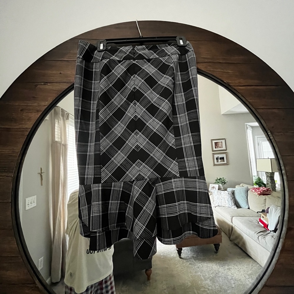 Plaid pencil skirt
